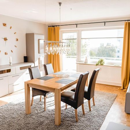 Me Homes - Grosse Moderne Designer-Wohnung Fuer Urlaub Und Business - Mit Kueche, Buero, Balkon Und 2 Parkplaetzen 拜罗伊特 外观 照片